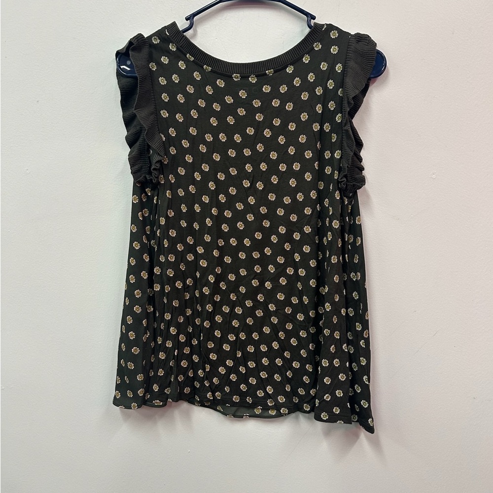 LOFT Black and White Ruffled Blouse Size Medium